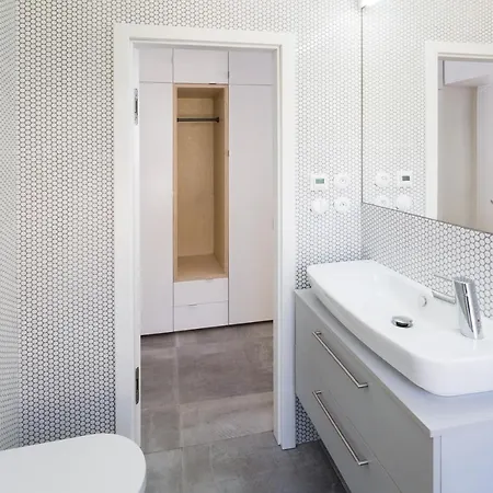 Apartment Designed By Architect - Cool Place To Stay For Travelers Prag