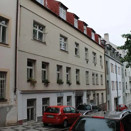 Apartment Designed By Architect - Cool Place To Stay For Travelers